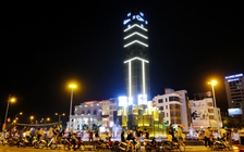 Cột đồng hồ Hạ Long thành… 'công viên nước' bất đắc dĩ